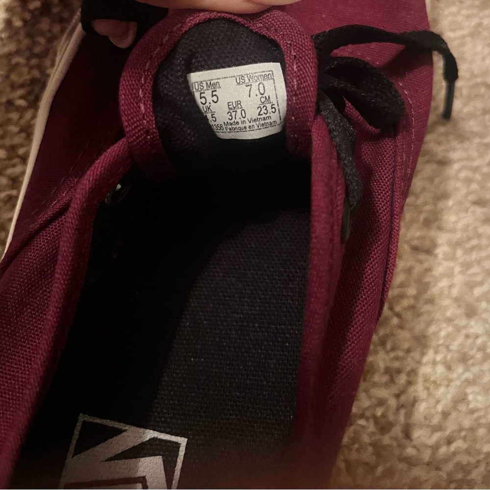 Vans - Picture 5 of 5
